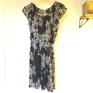 Lauren Conrad short-sleeve dress